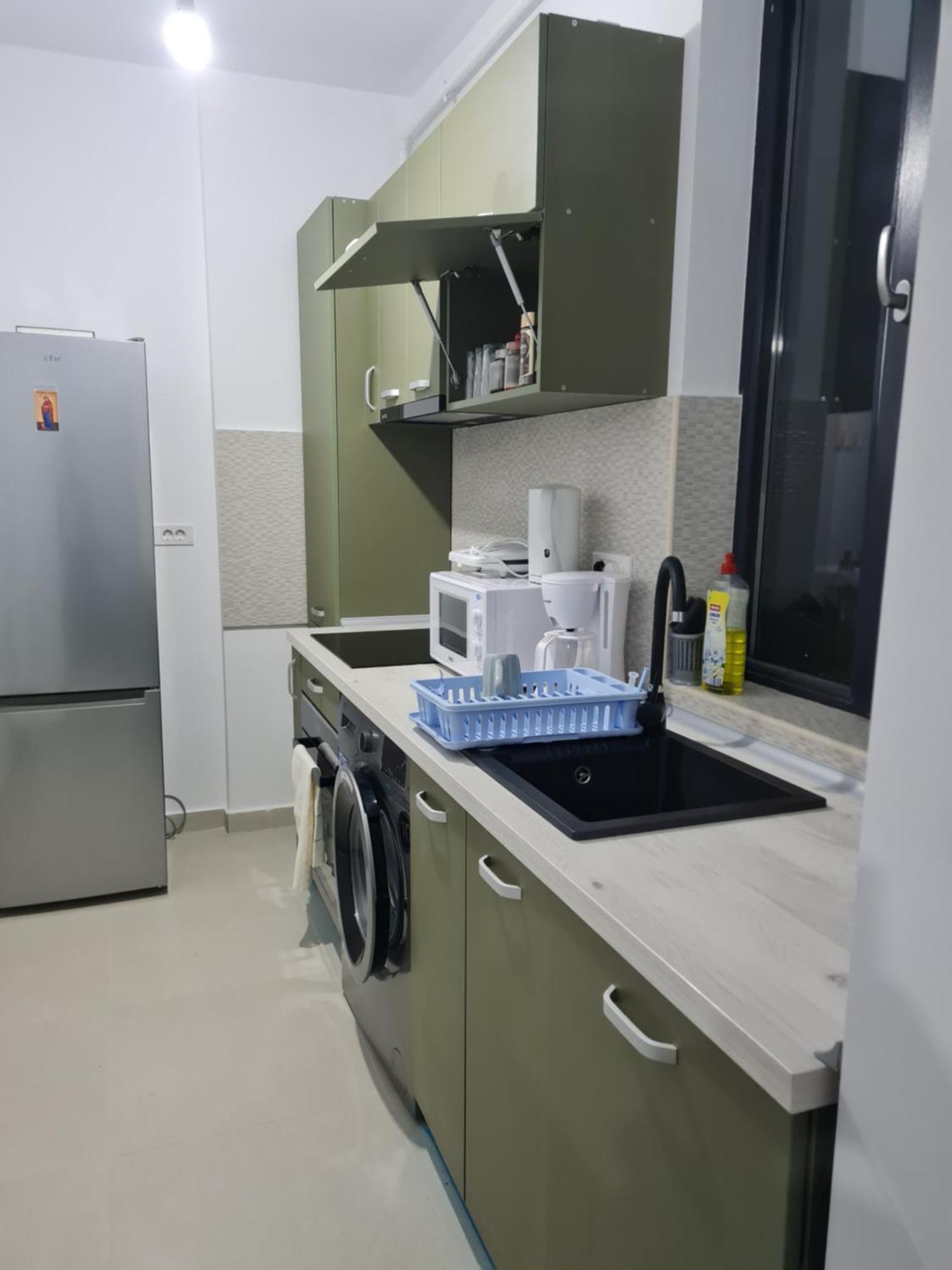 Deluxe 2 Bedroom Apartment With Balcony And Private Parking Bragadiru Exterior photo